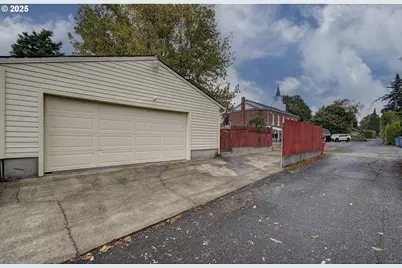 615 W 39th St, Vancouver, WA 98660 - Photo 23