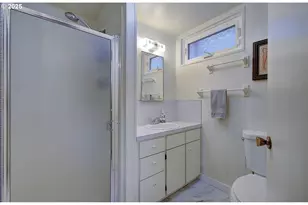 615 W 39th St, Vancouver, WA 98660 - Photo 11