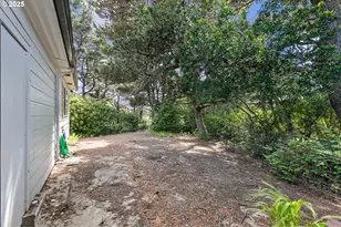 1600 Rhododendron Dr, Florence, OR 97439 - Photo 35