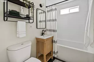 10140 N Hudson St, Portland, OR 97203 - Photo 21