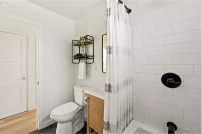 10140 N Hudson St, Portland, OR 97203 - Photo 23