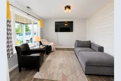 1898 Iron Horse Rd, Eugene, OR 97402 - Photo 7