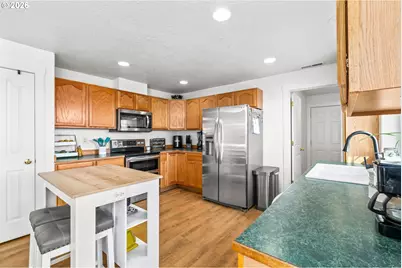 1898 Iron Horse Rd, Eugene, OR 97402 - Photo 13