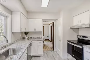 1725 NE 61st Ave, Portland, OR 97213 - Photo 11