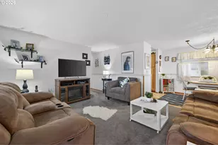 641 SE 154th Ave, Portland, OR 97233 - Photo 7