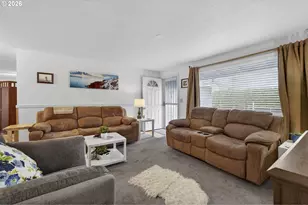 641 SE 154th Ave, Portland, OR 97233 - Photo 9