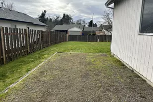 18877 Highland Dr, Oregon City, OR 97045 - Photo 5