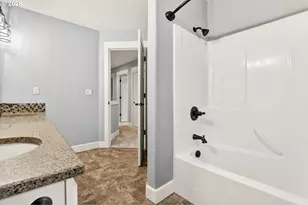 4132 SW Brixton Ave, Gresham, OR 97080 - Photo 37