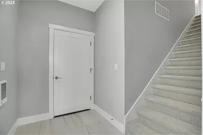 16489 NW Liberty St, Portland, OR 97229 - Photo 23