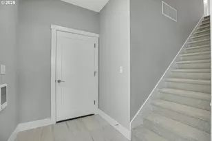 16489 NW Liberty St, Portland, OR 97229 - Photo 23