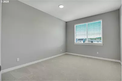 16489 NW Liberty St, Portland, OR 97229 - Photo 15