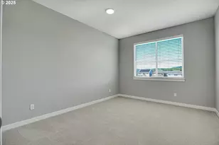 16489 NW Liberty St, Portland, OR 97229 - Photo 15