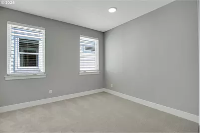 16489 NW Liberty St, Portland, OR 97229 - Photo 31