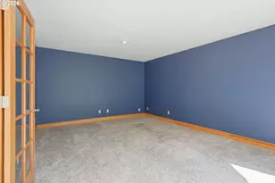 7025 SW Windemere Loop, Portland, OR 97225 - Photo 15