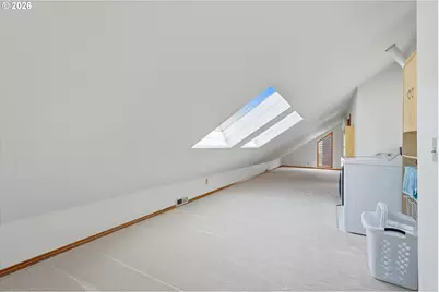 7025 SW Windemere Loop, Portland, OR 97225 - Photo 19