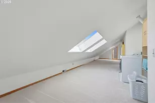 7025 SW Windemere Loop, Portland, OR 97225 - Photo 19