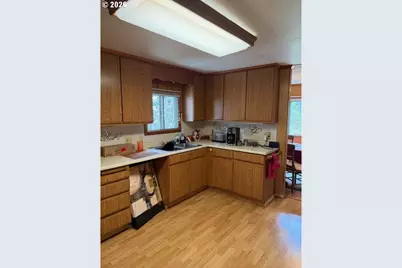 64294 Penny Rd, Coos Bay, OR 97420 - Photo 11