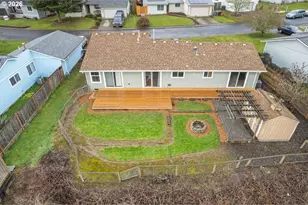 1122 SE Fir Grove Loop, Hillsboro, OR 97123 - Photo 5