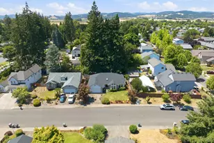 1679 SW Goucher St, McMinnville, OR 97128 - Photo 27