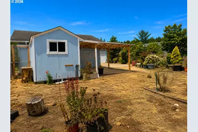 1600 Rhododendron Dr #439, Florence, OR 97439 - Photo 5