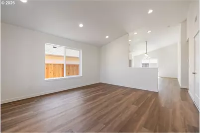 1449 SE Hankel St, Dallas, OR 97338 - Photo 3