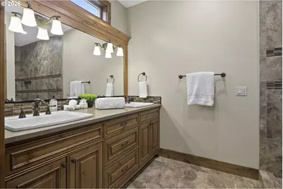 13857 SE Mountain Crest Dr, Happy Valley, OR 97086 - Photo 33