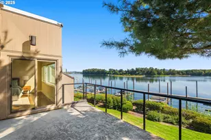 6122 S Riverpoint Ln, Portland, OR 97239 - Photo 5