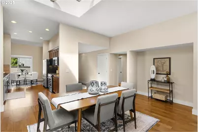 6122 S Riverpoint Ln, Portland, OR 97239 - Photo 13