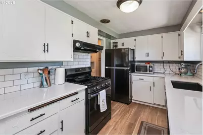1720 Grove St, Eugene, OR 97404 - Photo 7