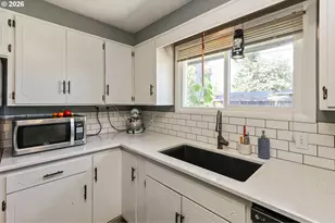 1720 Grove St, Eugene, OR 97404 - Photo 9