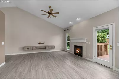 703 E Stonecreek Dr, La Center, WA 98629 - Photo 9