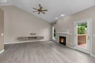 703 E Stonecreek Dr, La Center, WA 98629 - Photo 9