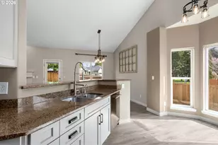 703 E Stonecreek Dr, La Center, WA 98629 - Photo 15