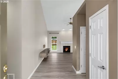 703 E Stonecreek Dr, La Center, WA 98629 - Photo 5