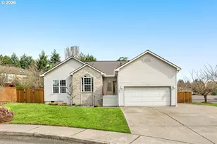 703 E Stonecreek Dr, La Center, WA 98629 - Photo 1