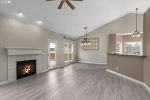 703 E Stonecreek Dr, La Center, WA 98629 - Photo 9