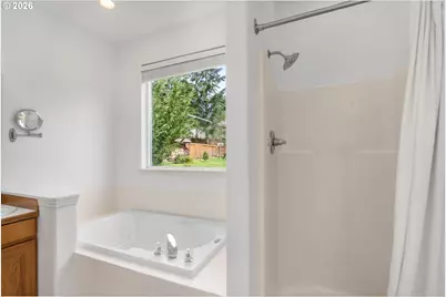 703 E Stonecreek Dr, La Center, WA 98629 - Photo 25