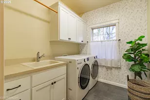 2225 Avengale Dr, Eugene, OR 97408 - Photo 23