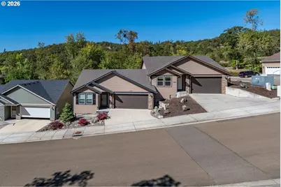 1680 NE Alameda Ave, Roseburg, OR 97470 - Photo 45
