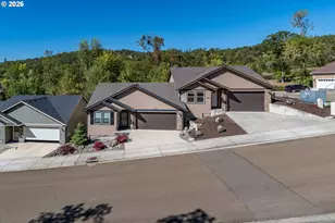 1680 NE Alameda Ave, Roseburg, OR 97470 - Photo 45