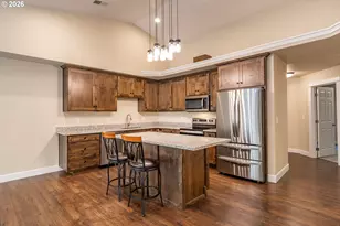 1680 NE Alameda Ave, Roseburg, OR 97470 - Photo 11