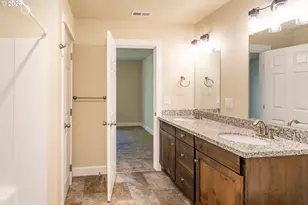 1680 NE Alameda Ave, Roseburg, OR 97470 - Photo 19