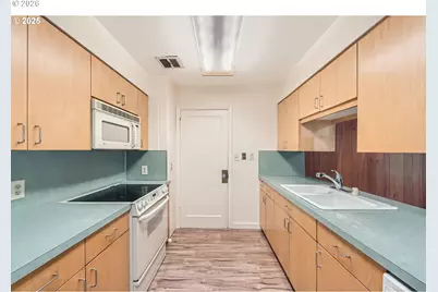 9832 N Van Houten Ave, Portland, OR 97203 - Photo 7