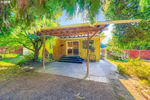 9832 N Van Houten Ave, Portland, OR 97203 - Photo 25