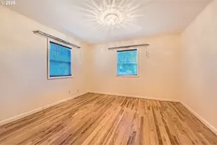 9832 N Van Houten Ave, Portland, OR 97203 - Photo 15