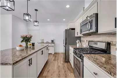 10809 NE 106th St, Vancouver, WA 98662 - Photo 9