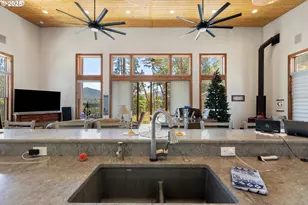 5795 Hubbard Creek Rd, Umpqua, OR 97486 - Photo 11