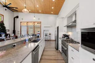 5795 Hubbard Creek Rd, Umpqua, OR 97486 - Photo 9