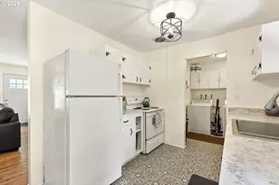 203 Eluria St, Oregon City, OR 97045 - Photo 11