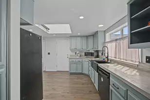 56 NE 192nd Ave, Portland, OR 97230 - Photo 9